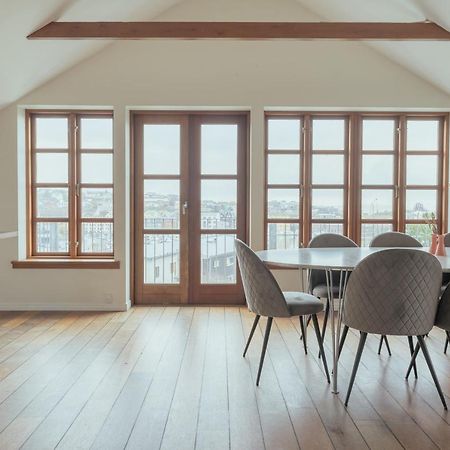 Penthouse / 4 Bedroom / Downtown / Harbour View Torshavn Exterior photo